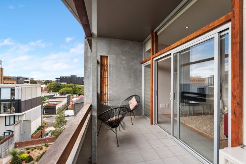 Stunning two Bedroom apartment St Kilda